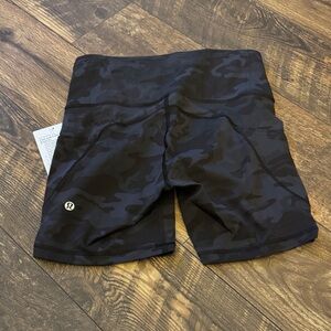 Lululemon Dark Camo Athletic Shorts fast and free HR